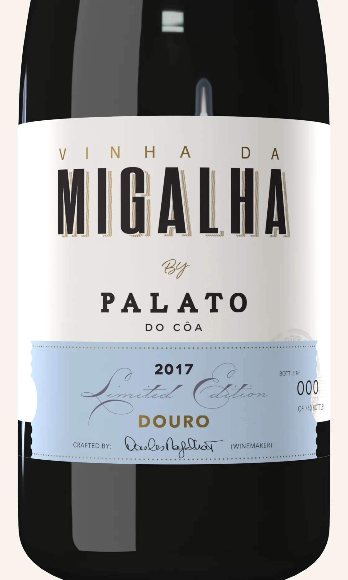 Rótulo do Vinha da Migalha Branco, em plano aproximado