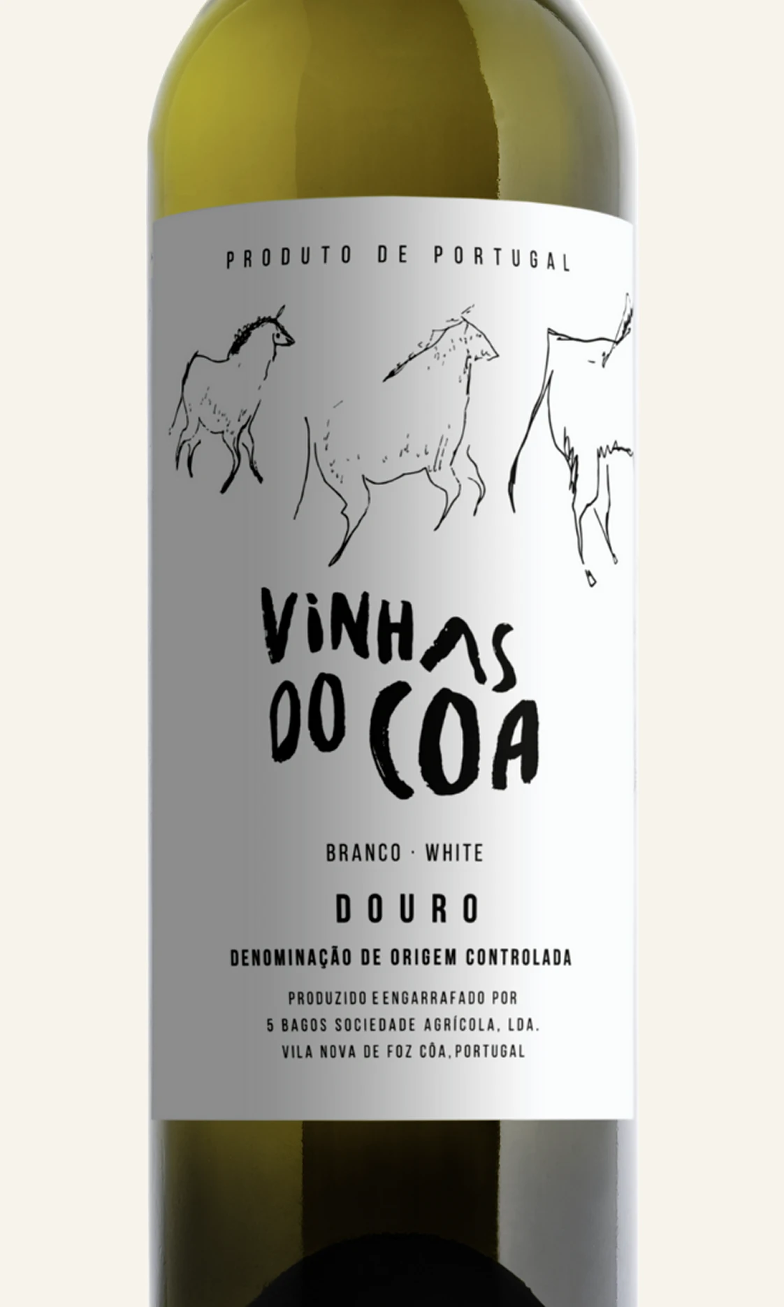 Rótulo do Vinhas do Côa Branco, em plano aproximado