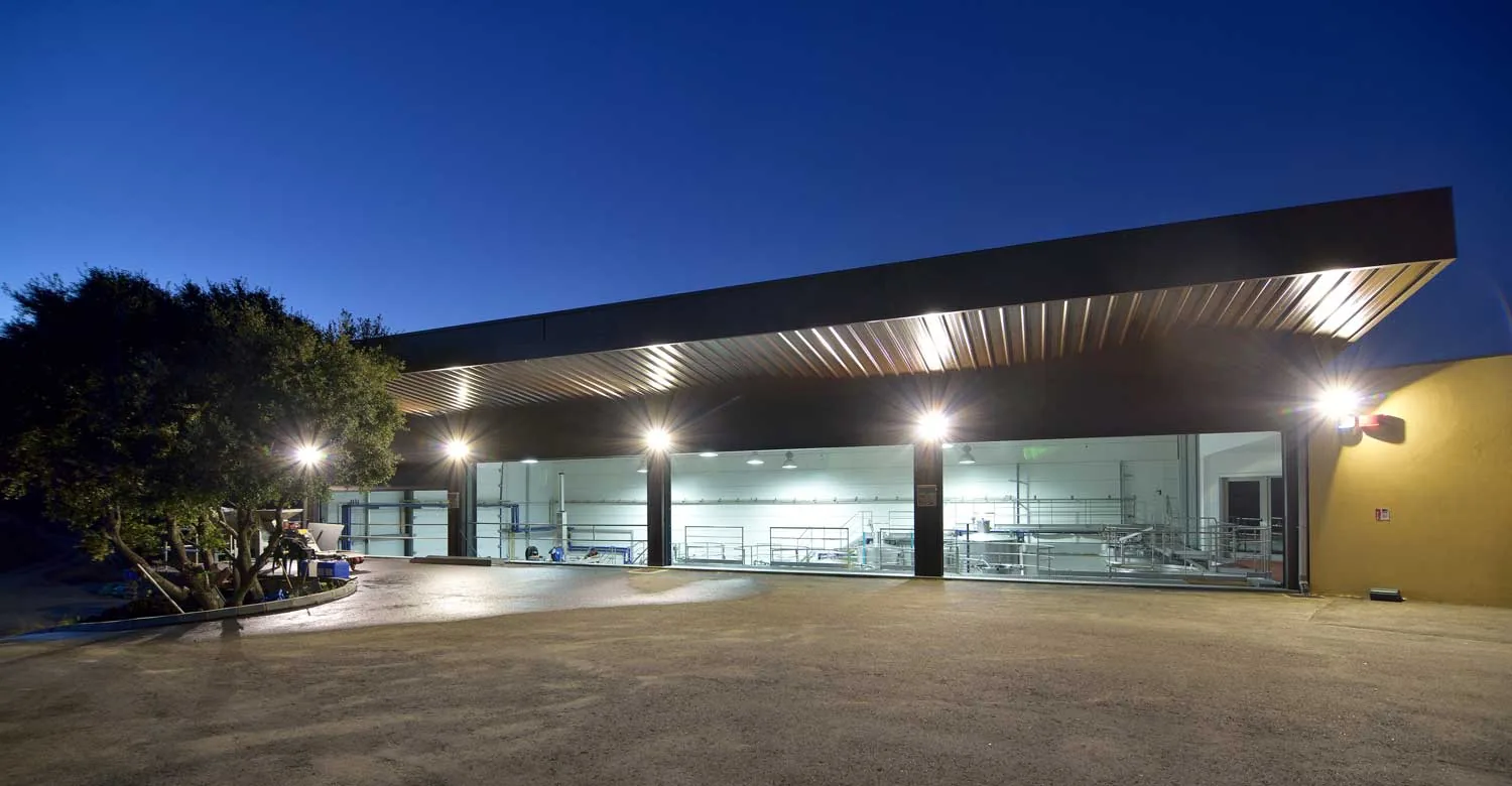 A adega da Quinta do Palato ao anoitecer